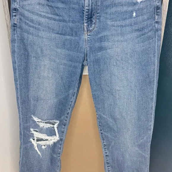 American Eagle Outfitters Light Blue Distressed Skinny Jeans - Picture 1 of 4